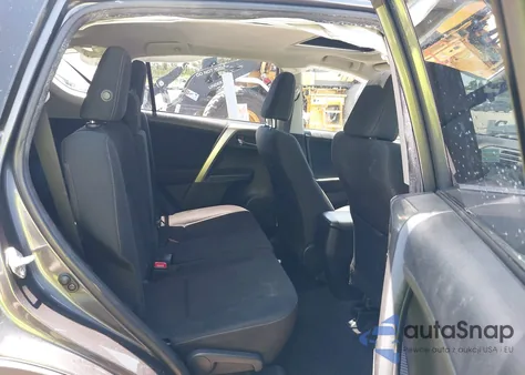 2014 Toyota Rav4 Xle z USA, uszkodzony, nr VIN JTMWFREV8EJ015557